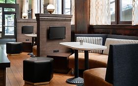 Courtyard Seattle Downtown / Pioneer Square